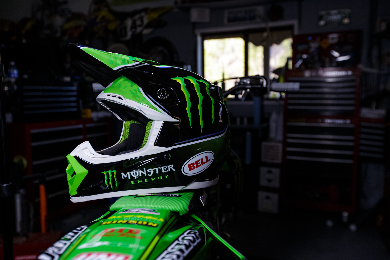 Bell Helmets Releases Eli Tomac Replica Moto9 Helmet GD2 Motocross