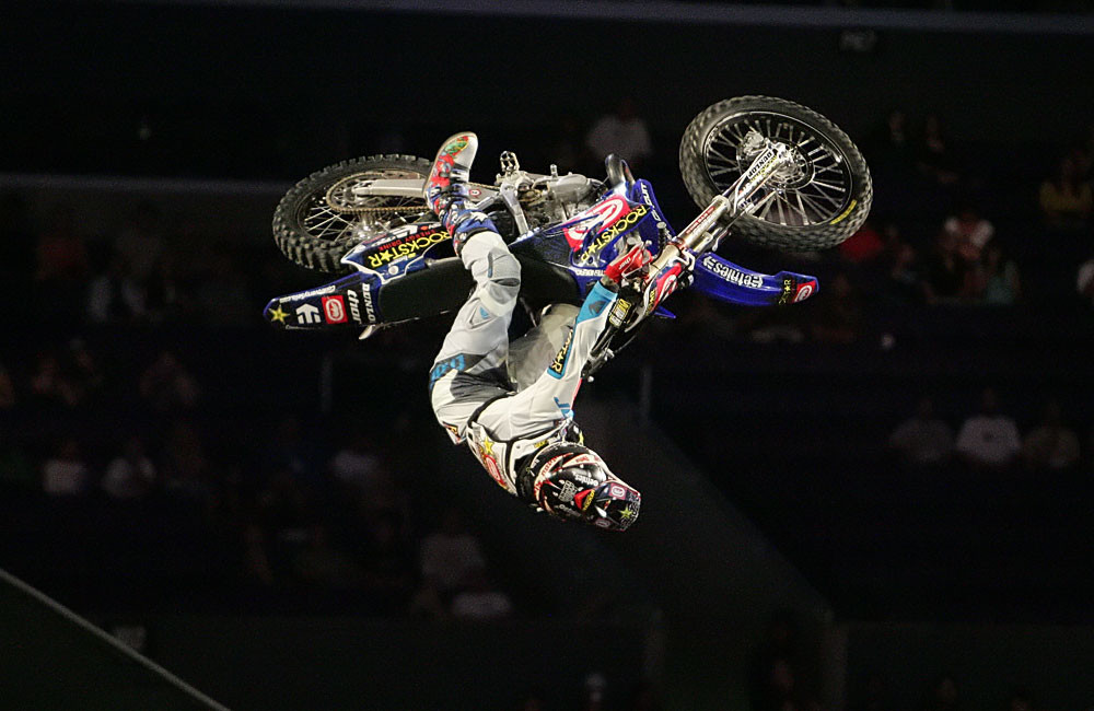 twitch dirt bike