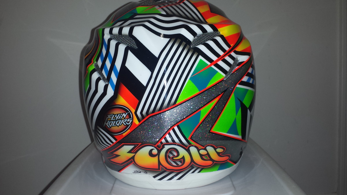 painting mx helmet