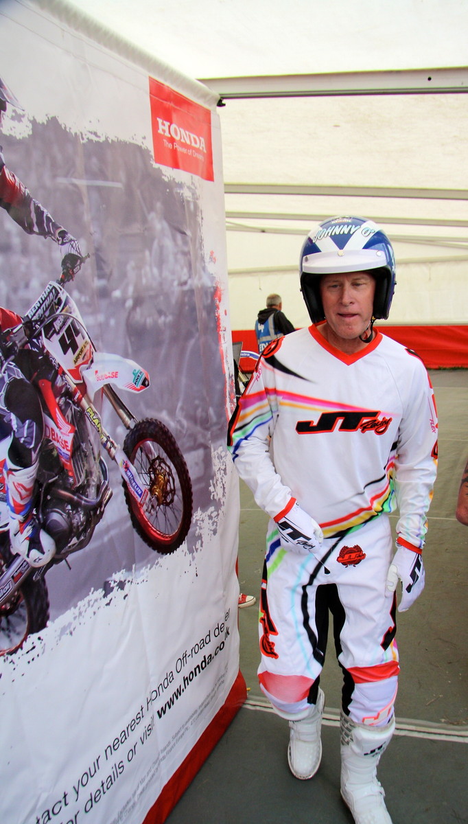 Bell Moto 3 >> Johnny O'Mara at the VMXdN, Farleigh Castle - Old School ... Bell Moto 3 >> Johnny O'Mara at the VMXdN, Farleigh Castle - Old School ...