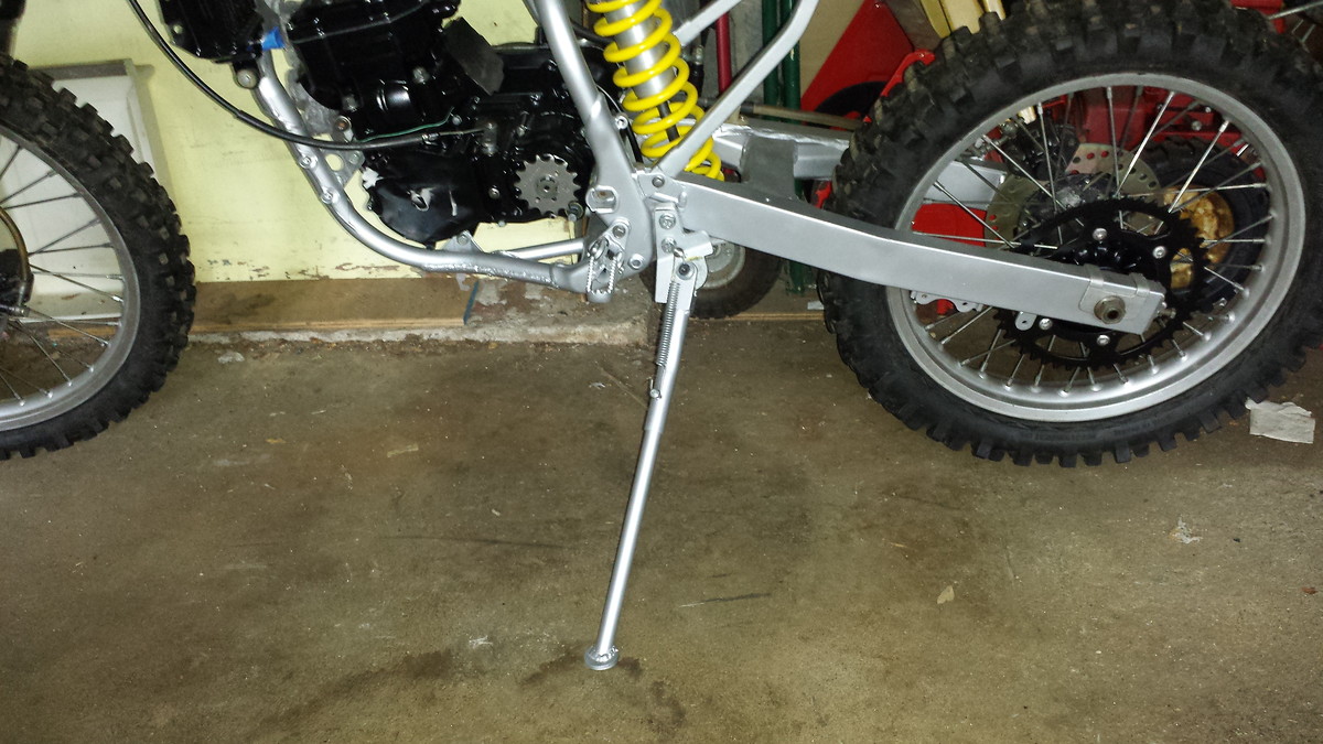 kx250 kickstand