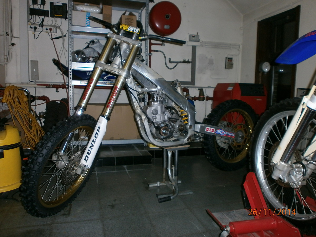 2001 Honda CR250 Rebuild Project !!