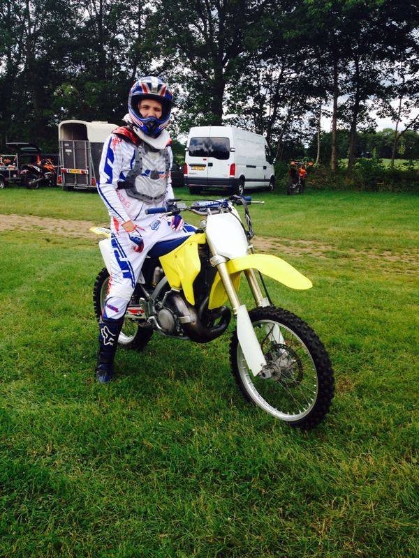 rm 100 dirt bike