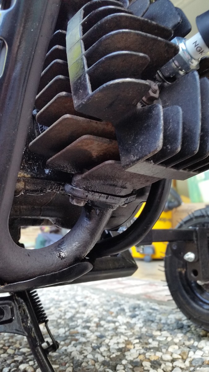 PW50 Peeing gas / Oil leak on exhaust/cylinder area after cleaning carb Tech Help/Race Shop