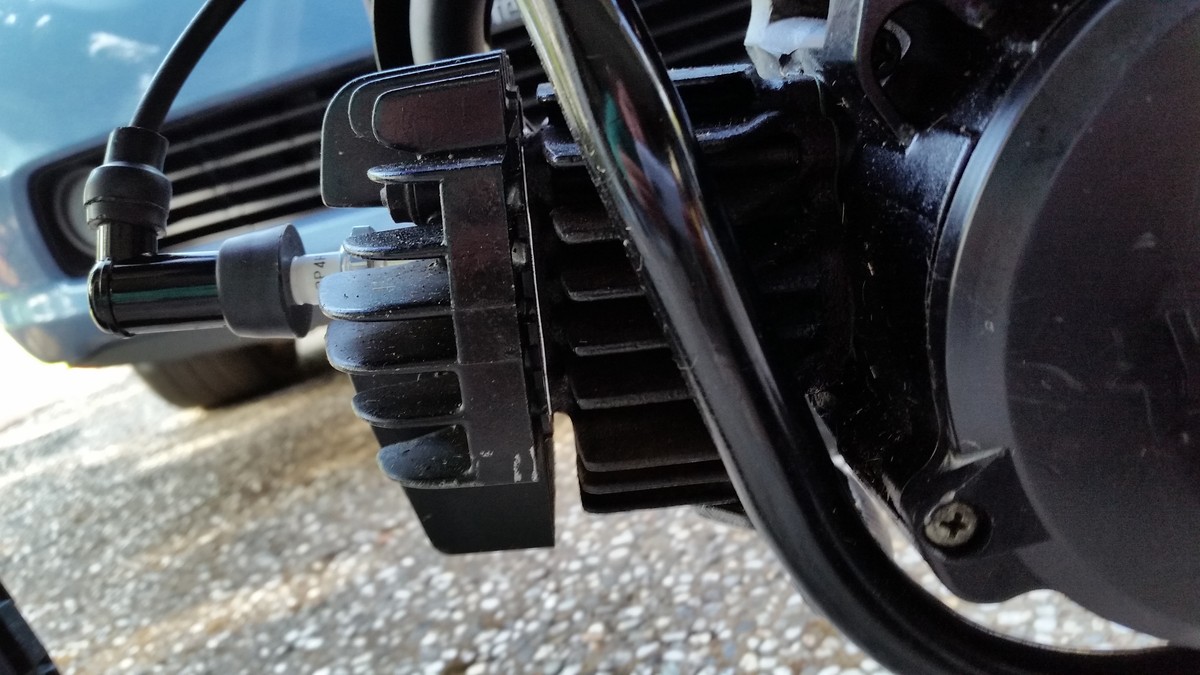 PW50 Peeing gas / Oil leak on exhaust/cylinder area after cleaning carb Tech Help/Race Shop