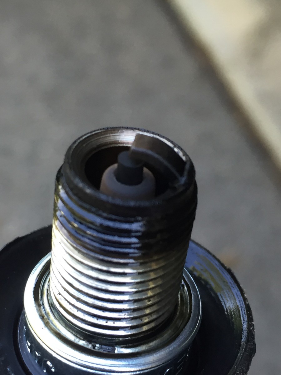 What Does A Good Spark Look Like On A Spark Plug at rosavsimmonso blog