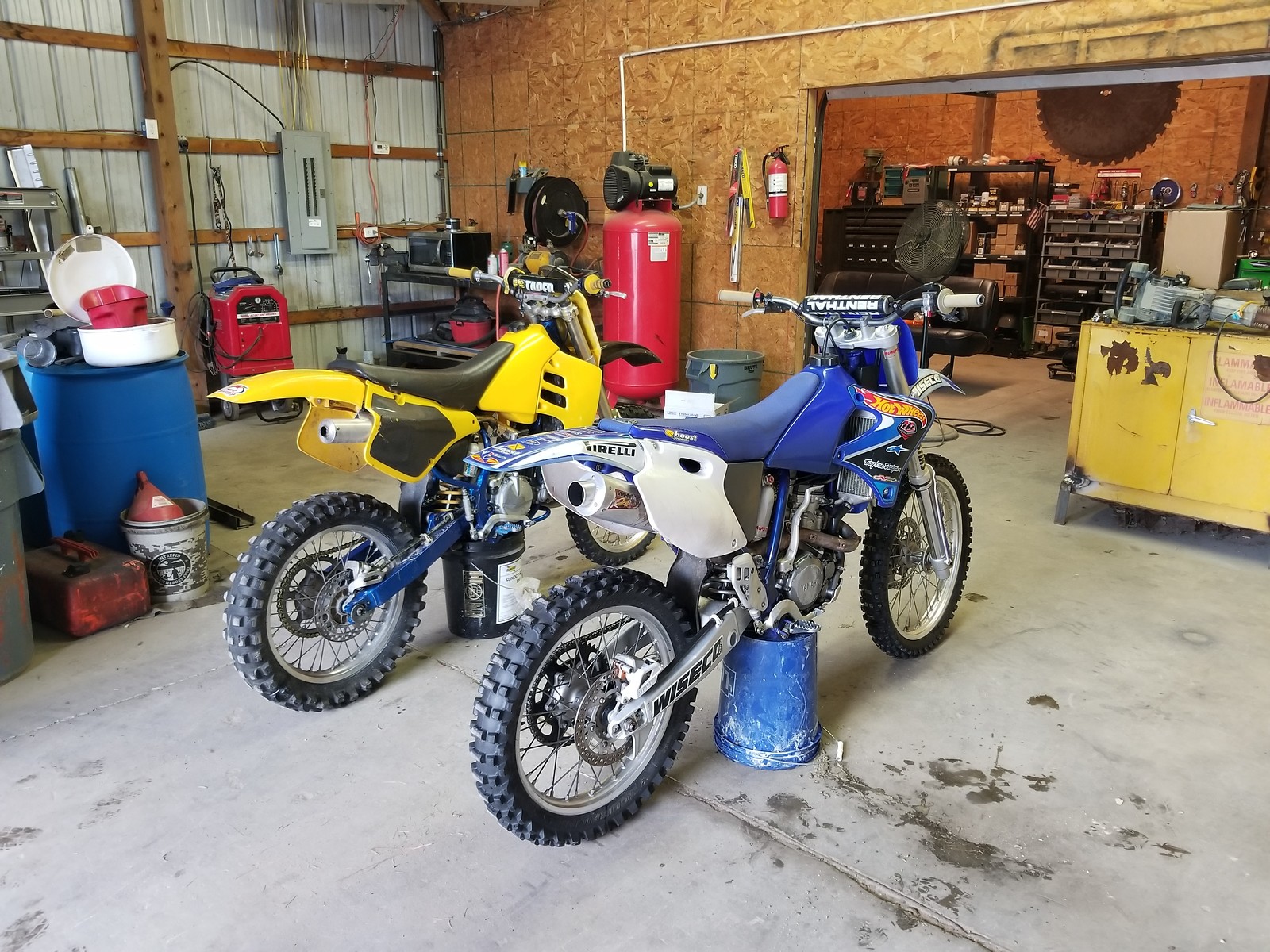 Here's a pic of it with my rm/x 250