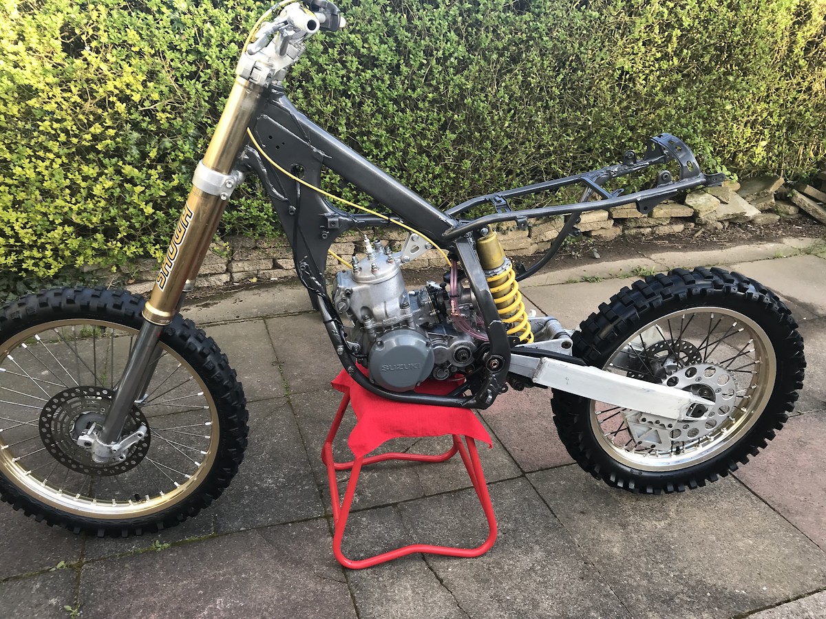 rm 100 dirt bike