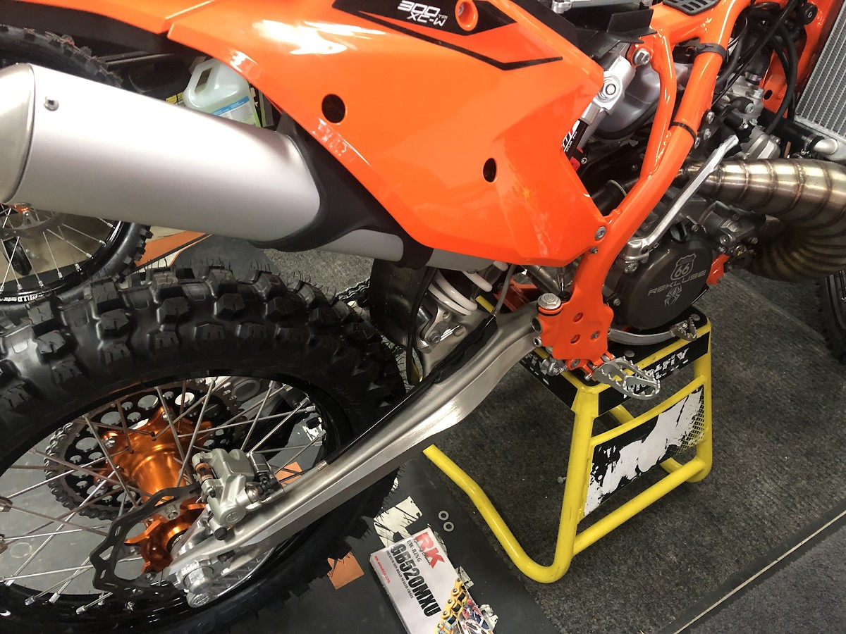 ktm pipe