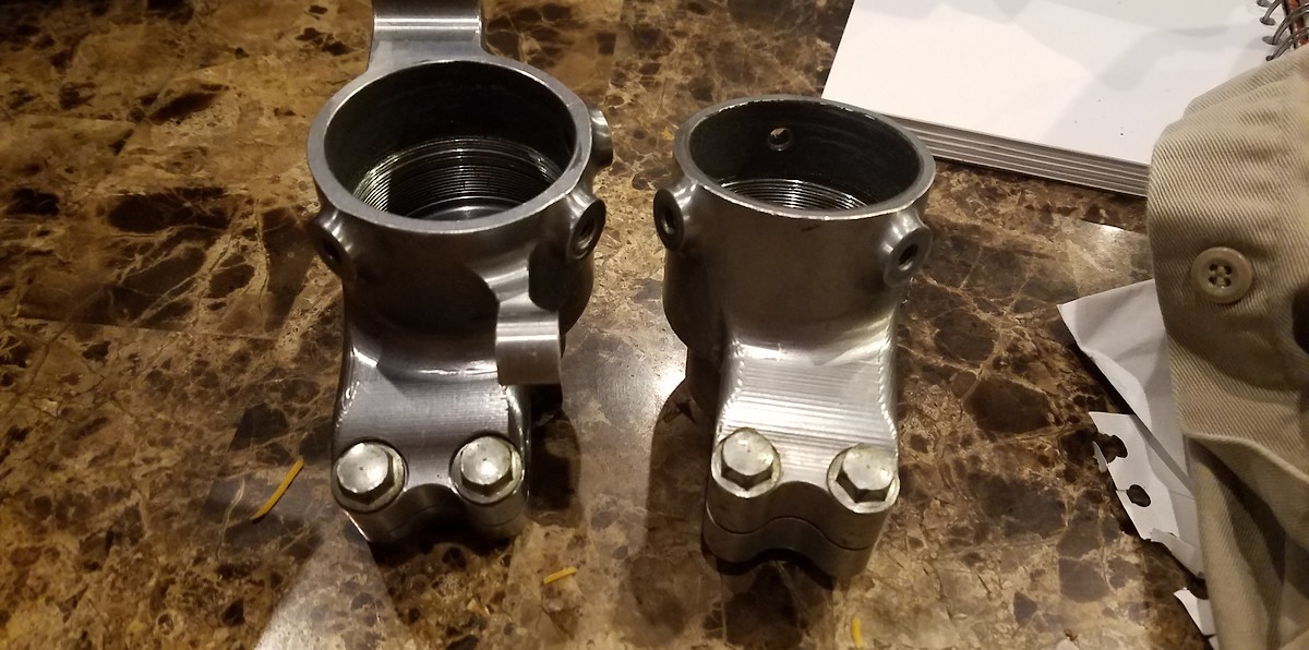 Project forks Showa Akit forks from RMZ, billet clamps and lugs for