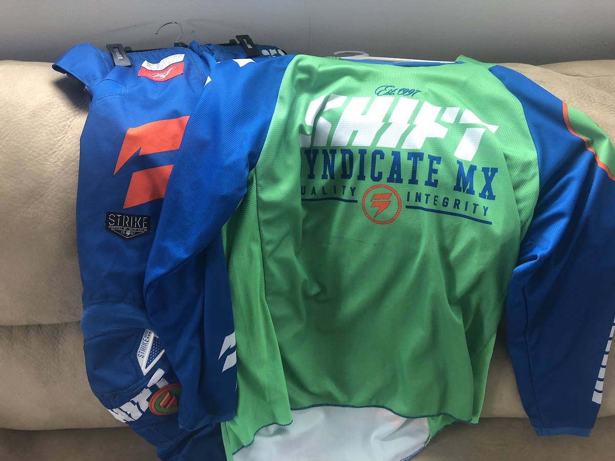 Various Riding Gear For Sale/Bazaar Motocross Forums / Message