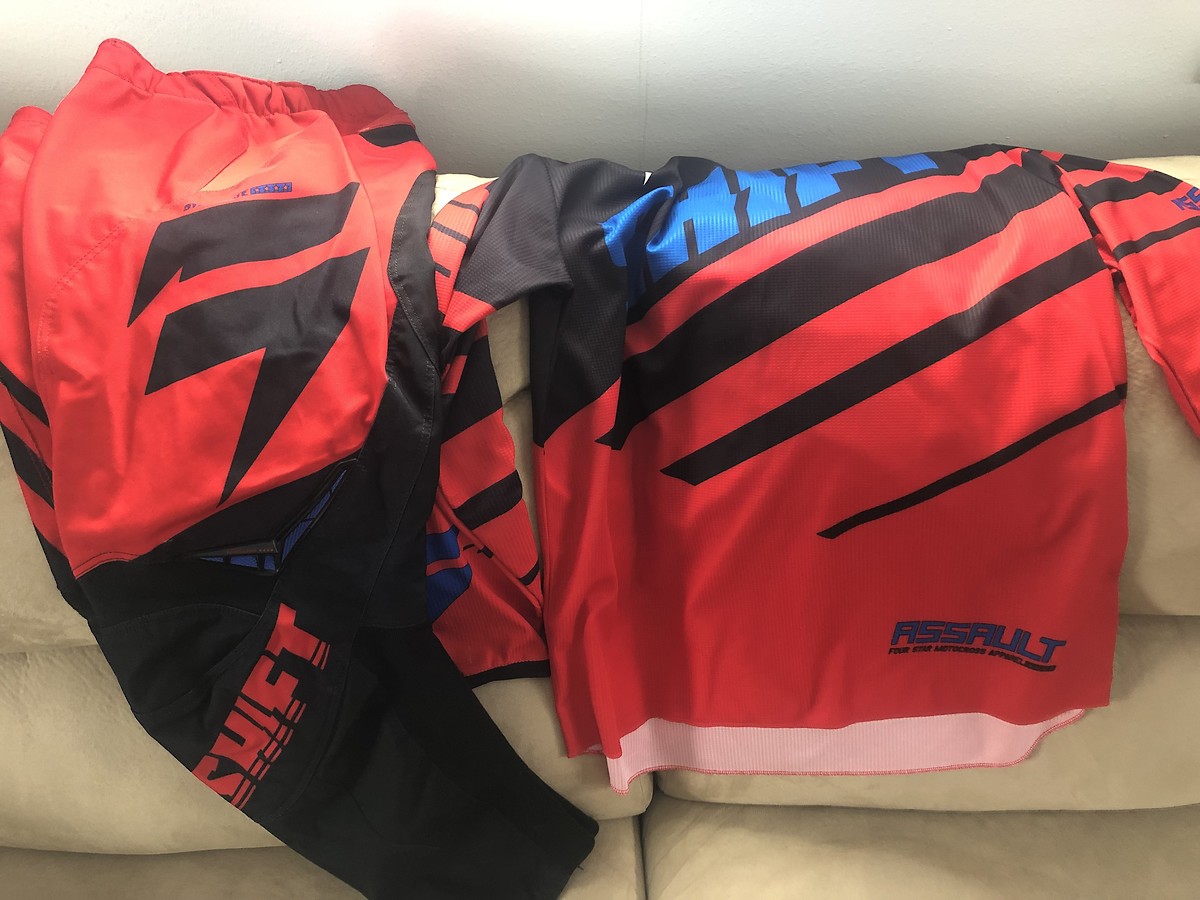 Various Riding Gear For Sale/Bazaar Motocross Forums / Message