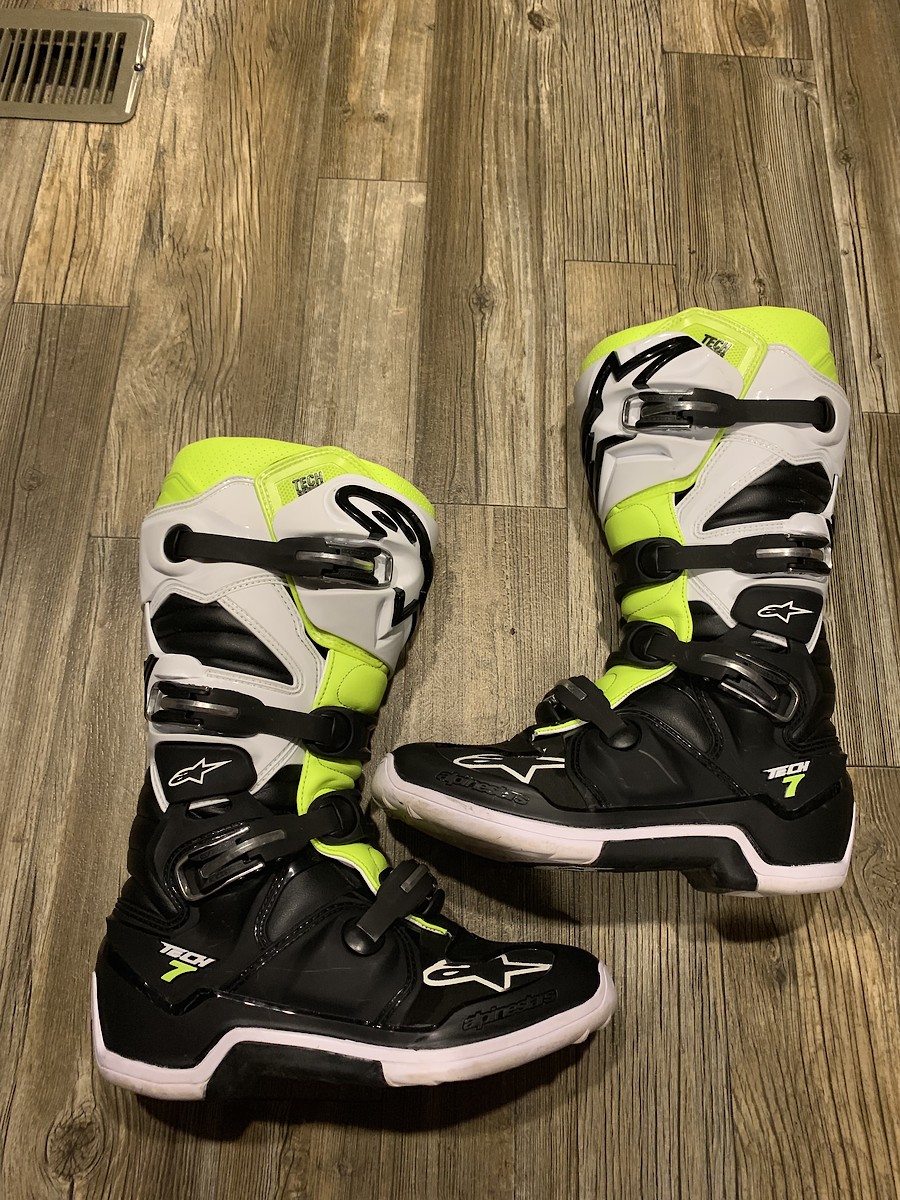 alpinestars tech 7 sale