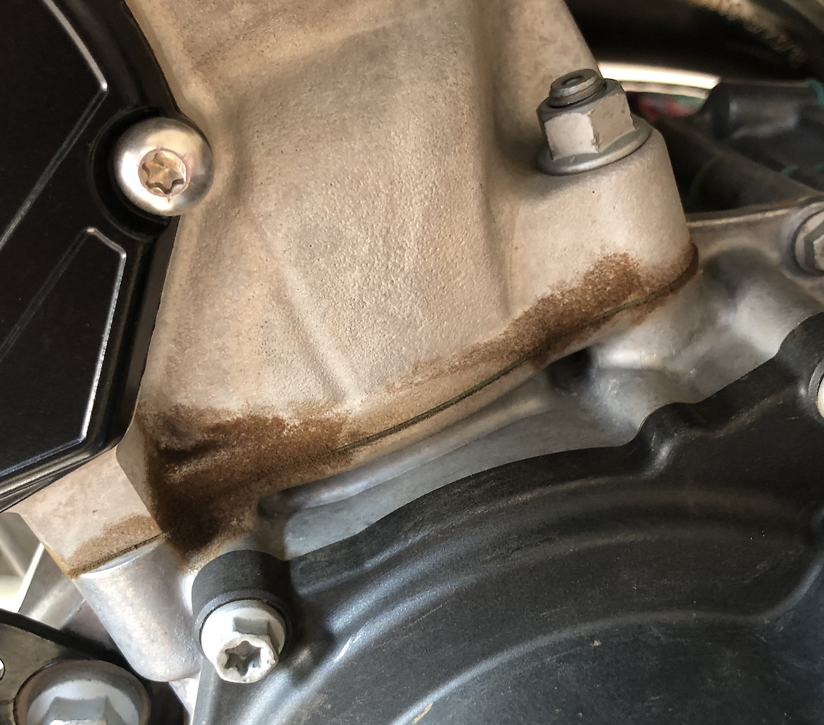 Slight oily residue around cylinder head bottom gasket? Tech Help/Race Shop Motocross Forums