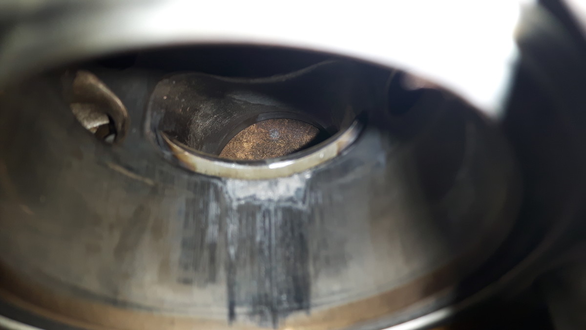 RM125 piston/cylinder damage, can I just slap a new piston in? Tech