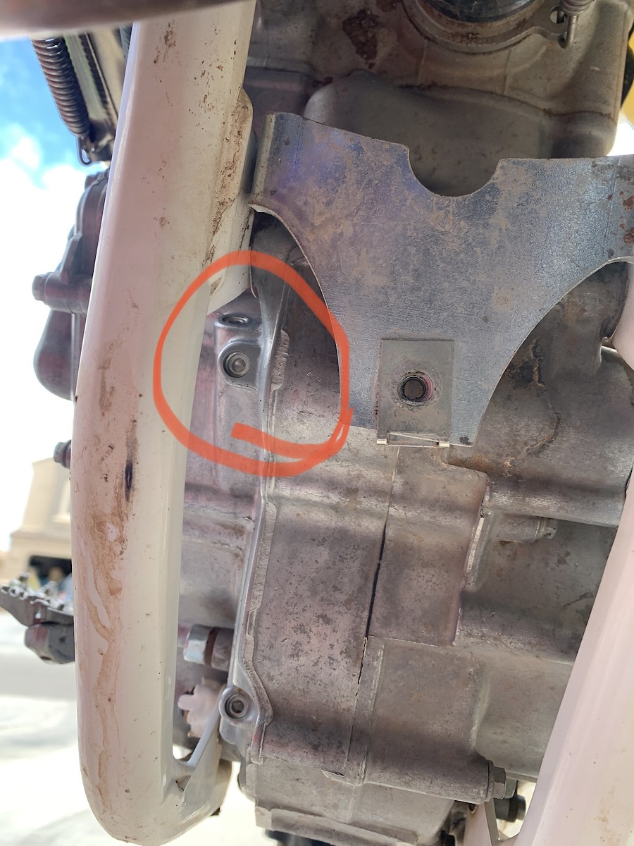 How To Fix Case Oil Leak Yamabond? JB Weld? KTM Stroke