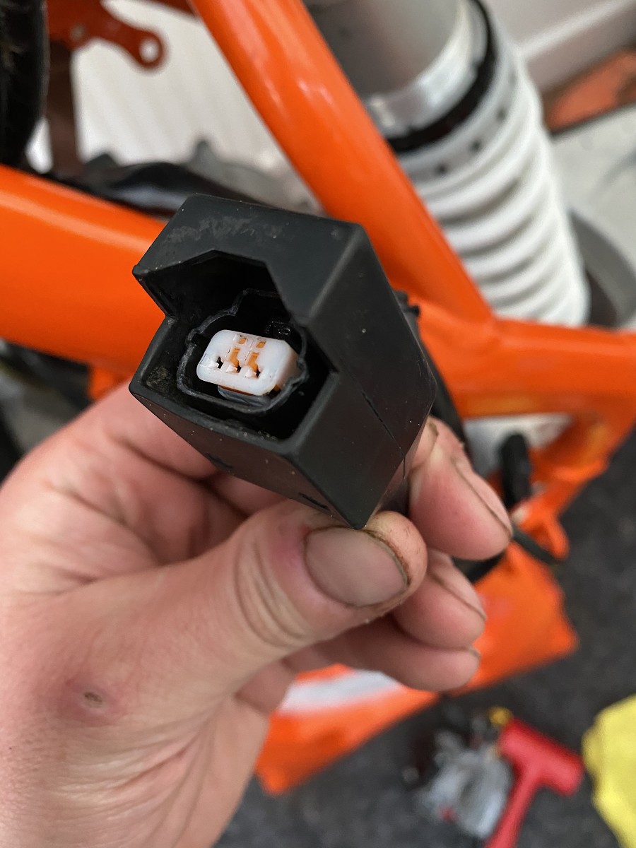 KTM 2019 250sxf throttle body connectors HELP Tech Help/Race Shop