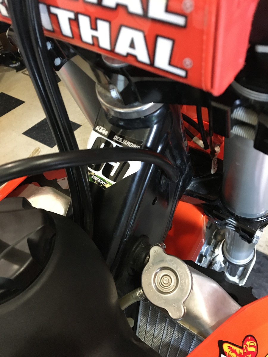 KTM throttle cable damaging the frame Tech Help/Race Shop Motocross