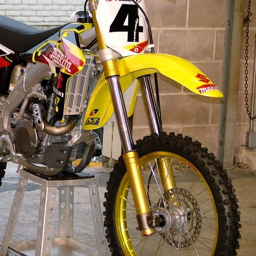 Anyone know anything about these experimental front forks? Moto