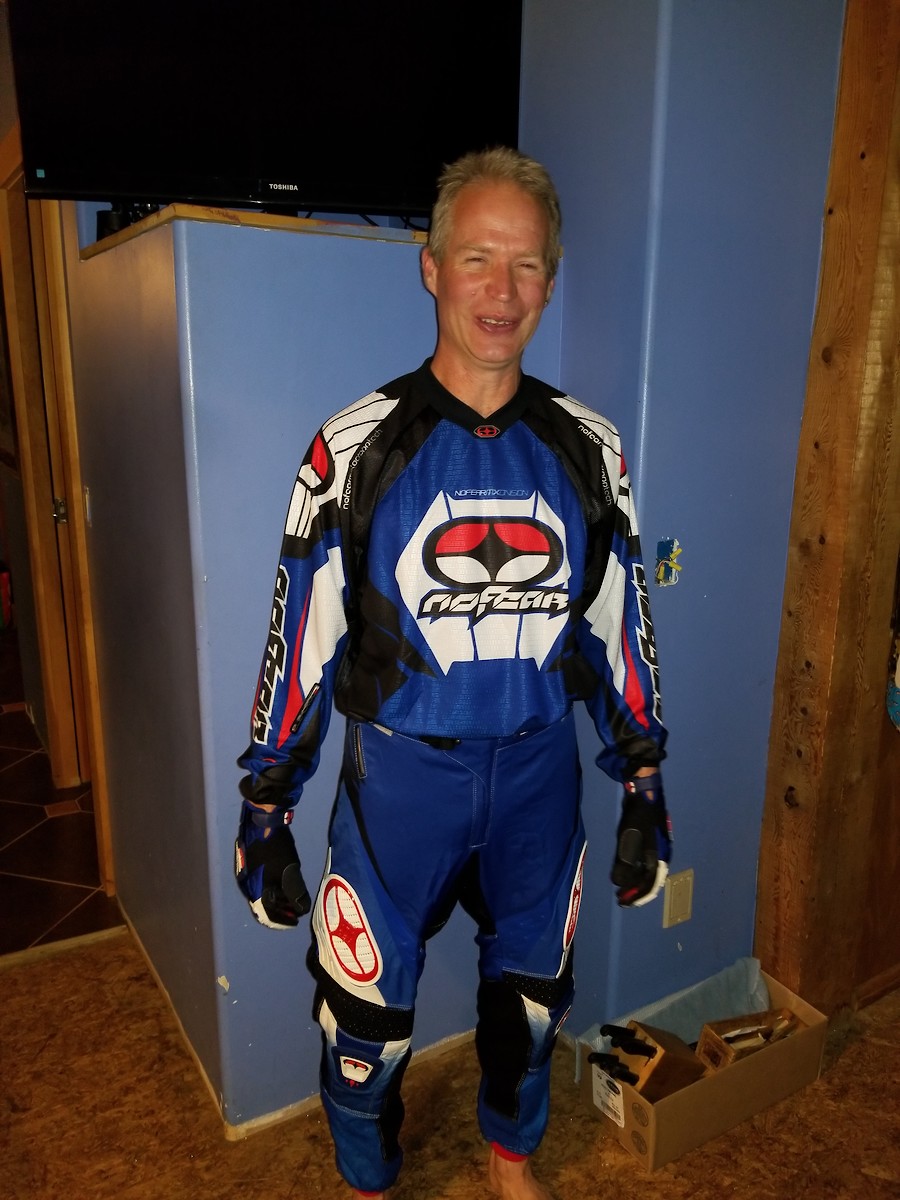 New No Fear Gear 34 pant, XL jersey, gloves For Sale/Bazaar