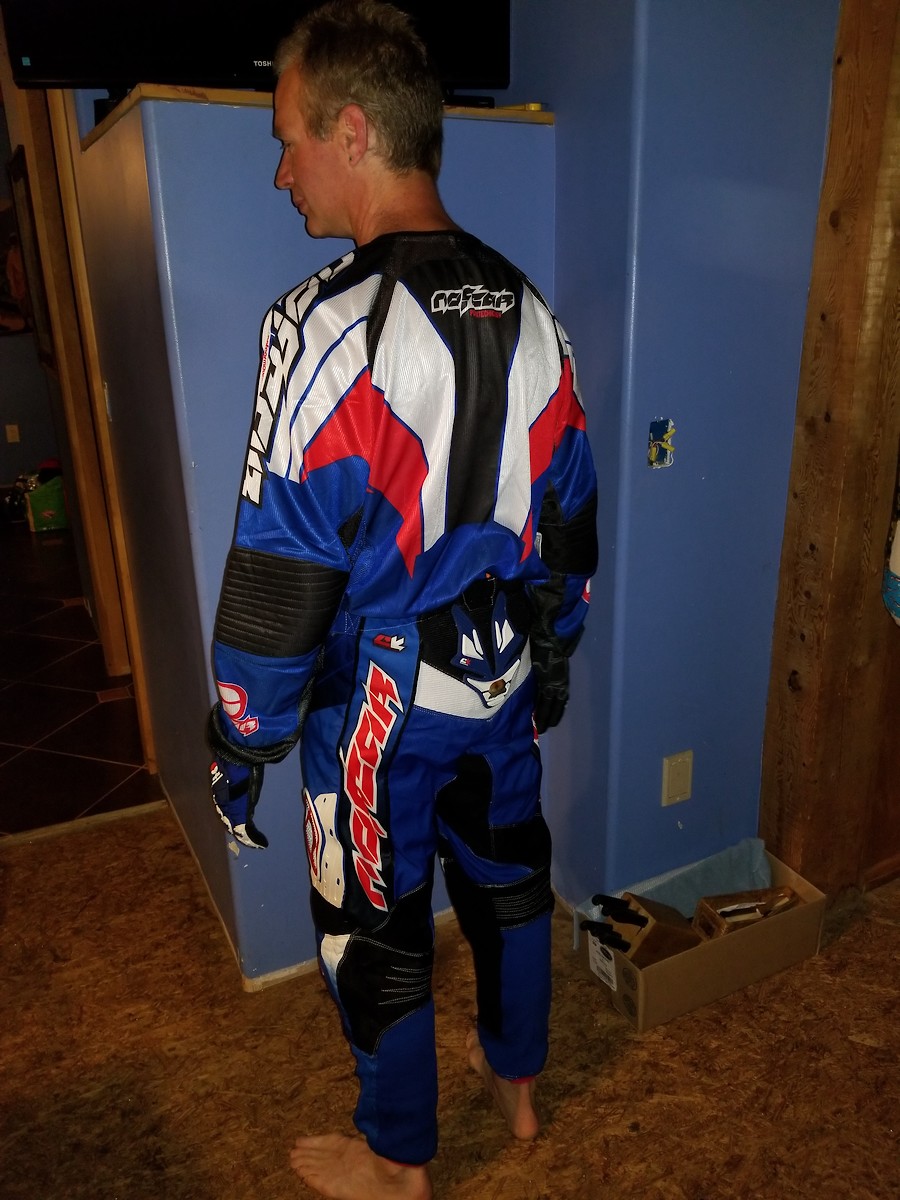 New No Fear Gear 34 pant, XL jersey, gloves For Sale/Bazaar