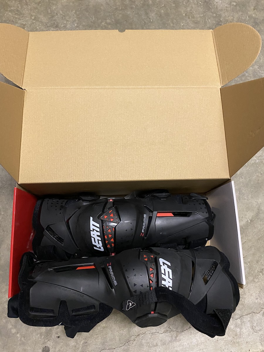 Leatt Z frame knee braces size S - For Sale/Bazaar - Motocross Forums ...