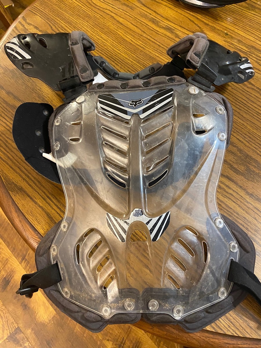 Leatt neck brace and fox chest protector kids For Sale/Bazaar Motocross Forums / Message