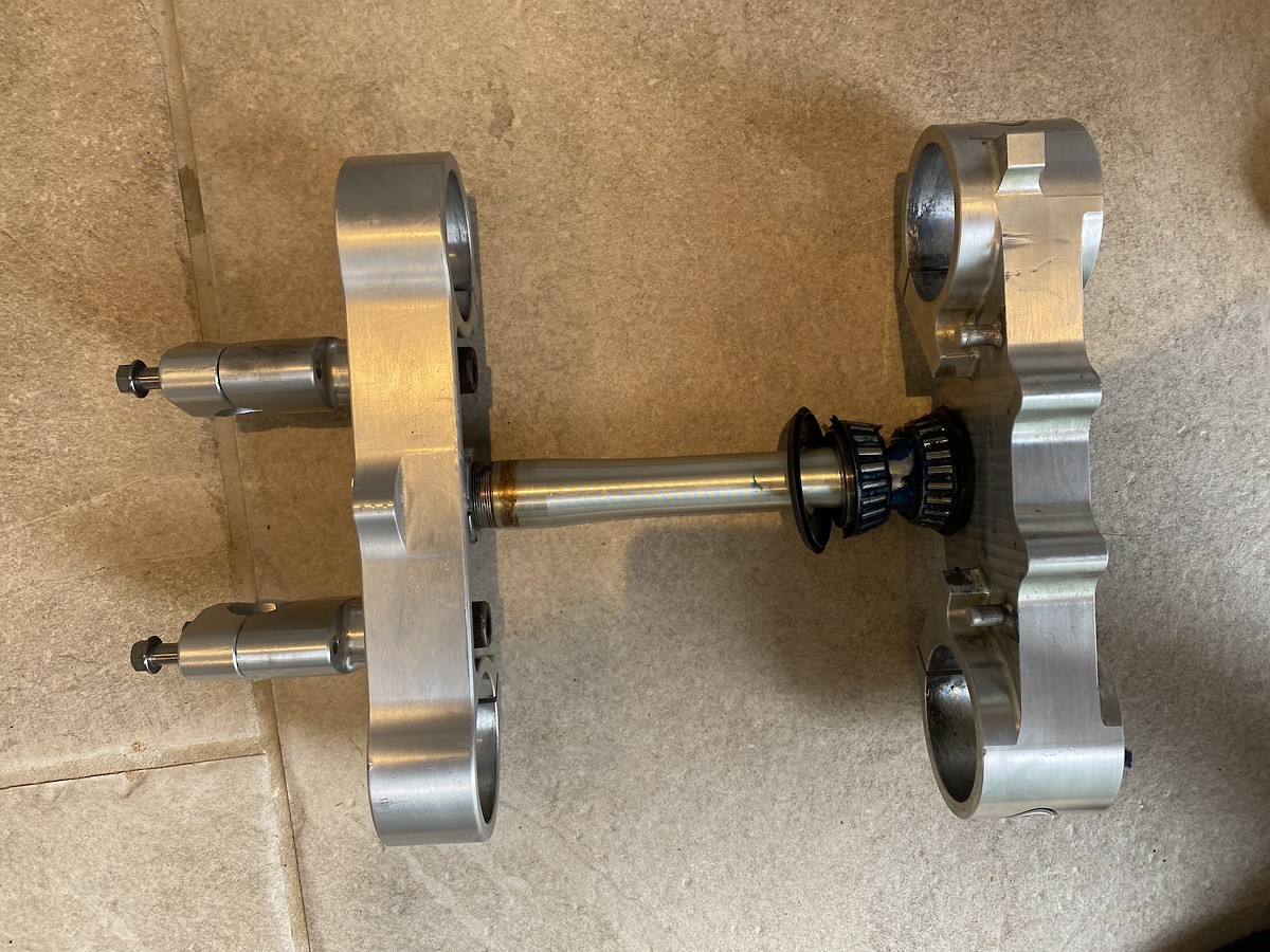 YZ125/YZ250 9601 Ohlins forks and Emig Racing Clamps and more For