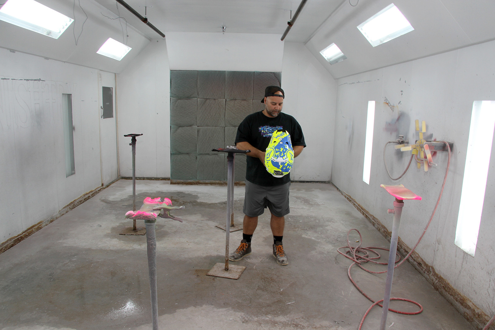 Tagger Designs Bell Moto 9 Custom Helmet Motocross Feature Vital MX