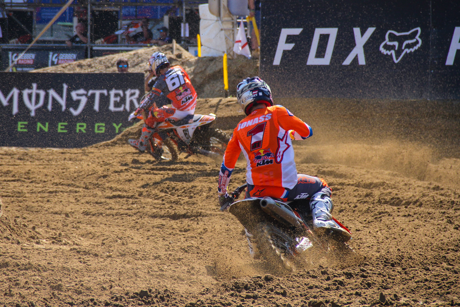 The numbers are coming down, as Jorge Prado took another bite out of Pauls Jonass title lead in MX2.