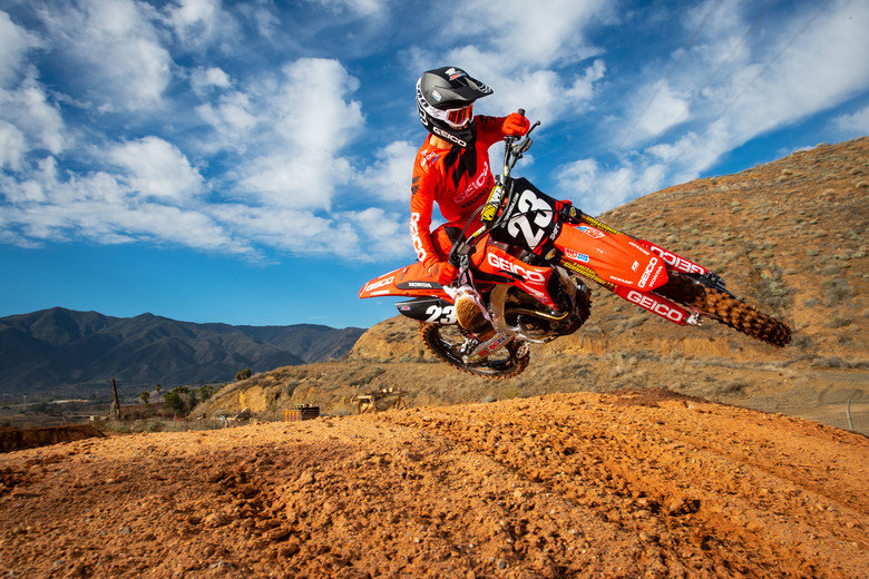 Fox V3 Helmet >> Team GEICO Honda to Wear Fox Helmets for 2019 and Beyond ... Fox V3 Helmet >> Team GEICO Honda to Wear Fox Helmets for 2019 and Beyond ...
