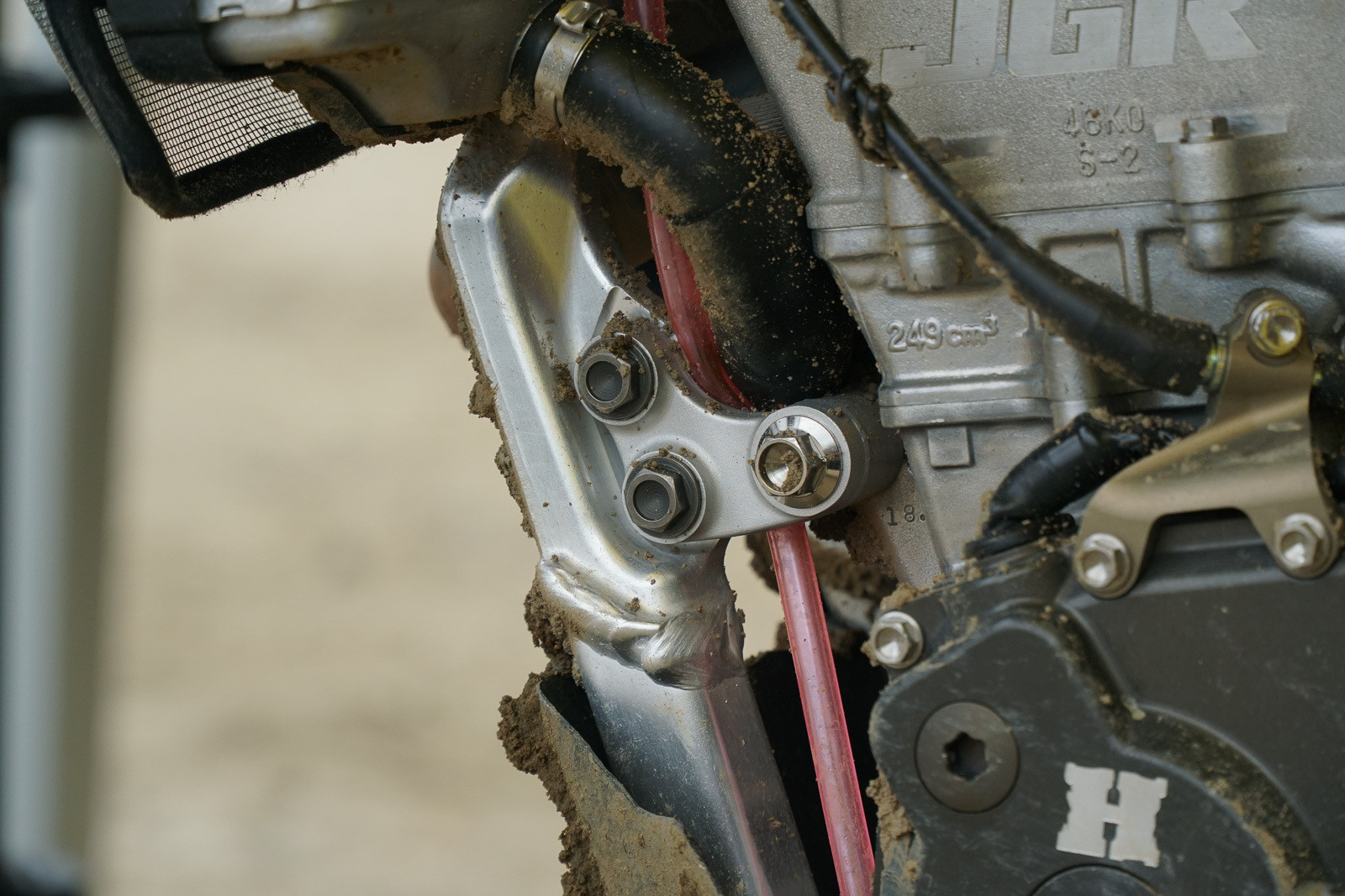 Playing with different engine mount bolt materials?