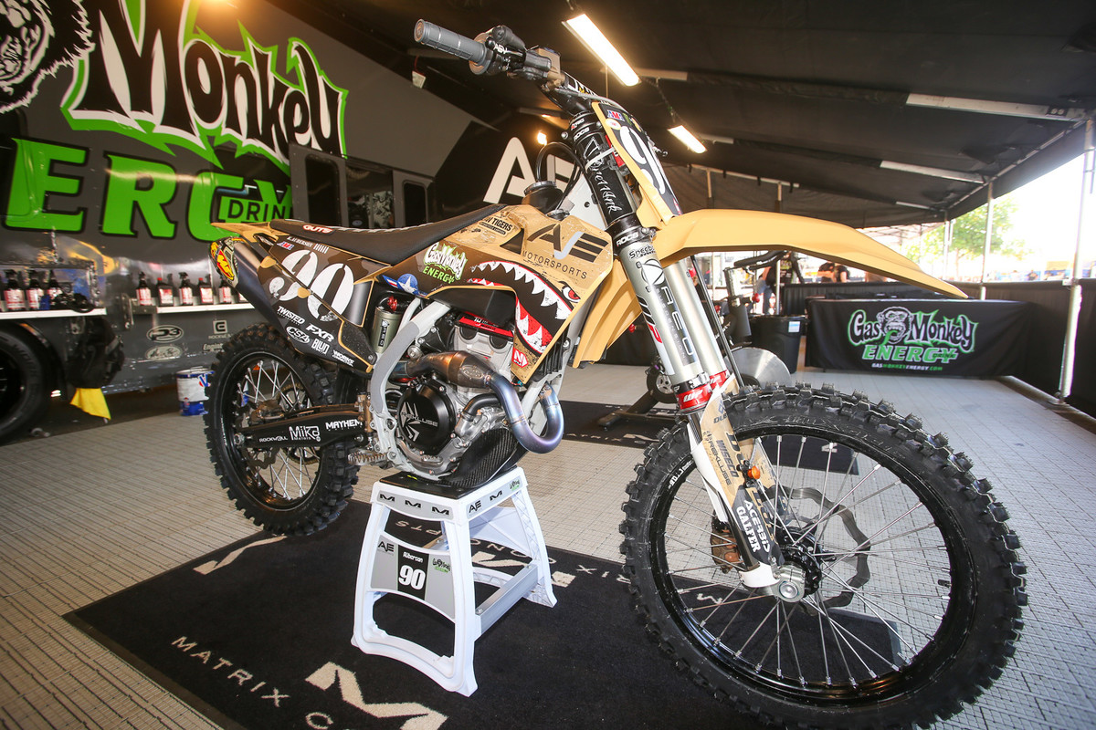 The AJE Gas Monkey Energy Huskys looked really cool, even if Auberson's front fender is missing the full graphic kit here.