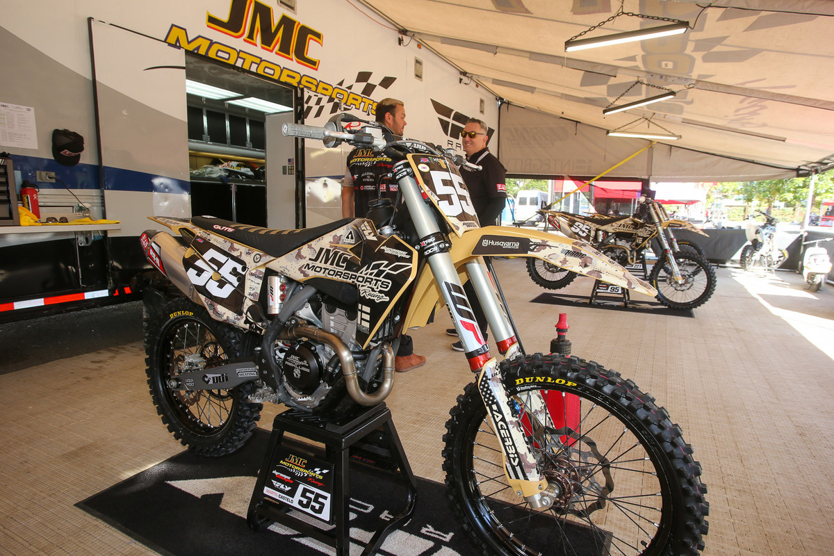 The JMC Husqvarnas also took advantage of the tan Acerbis plastics.