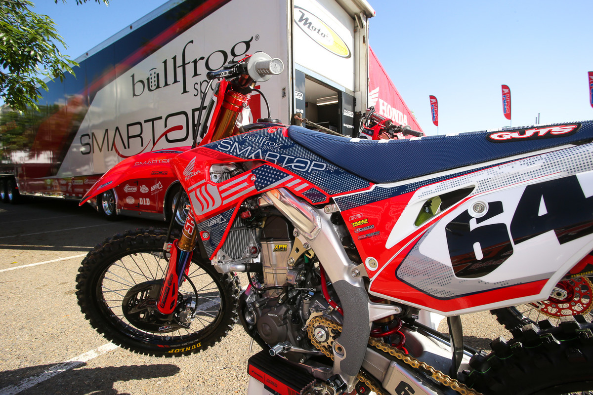The Smartop MotoConcepts Racing guys also went a more patriotic route on their bikes than their usual look.