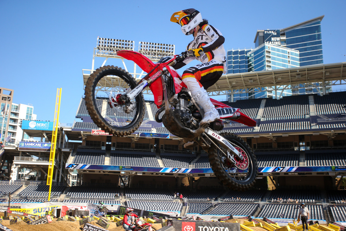Josh Hansen did some laps during Friday's press day, so that Shift could get shots of this new limited edition gear in retro Padres colors. He looked as silky smooth as ever.