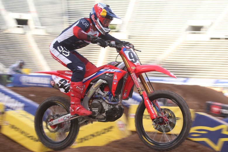 Ken Roczen claimed the Main Event win.