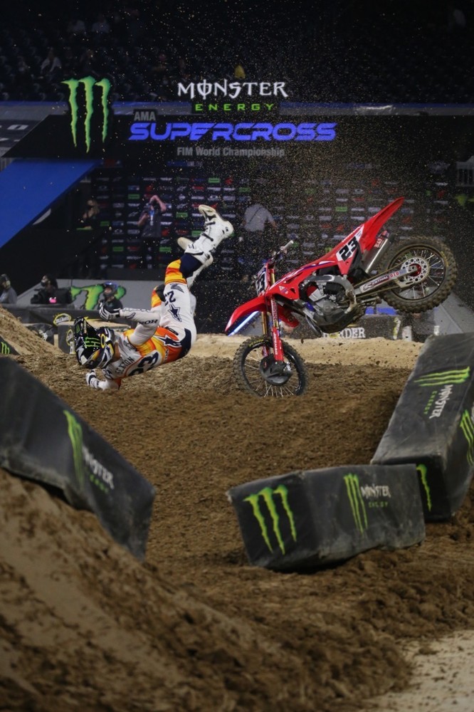 Chase Sexton had a huge crash that ended his night. Adam Cianciarulo had a crash as well and finished in 12th place.