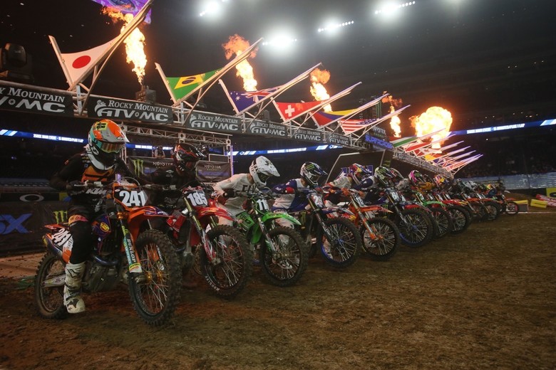250 Main Event start.