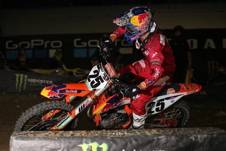 Tally up a heat race win for Marvin Musquin.