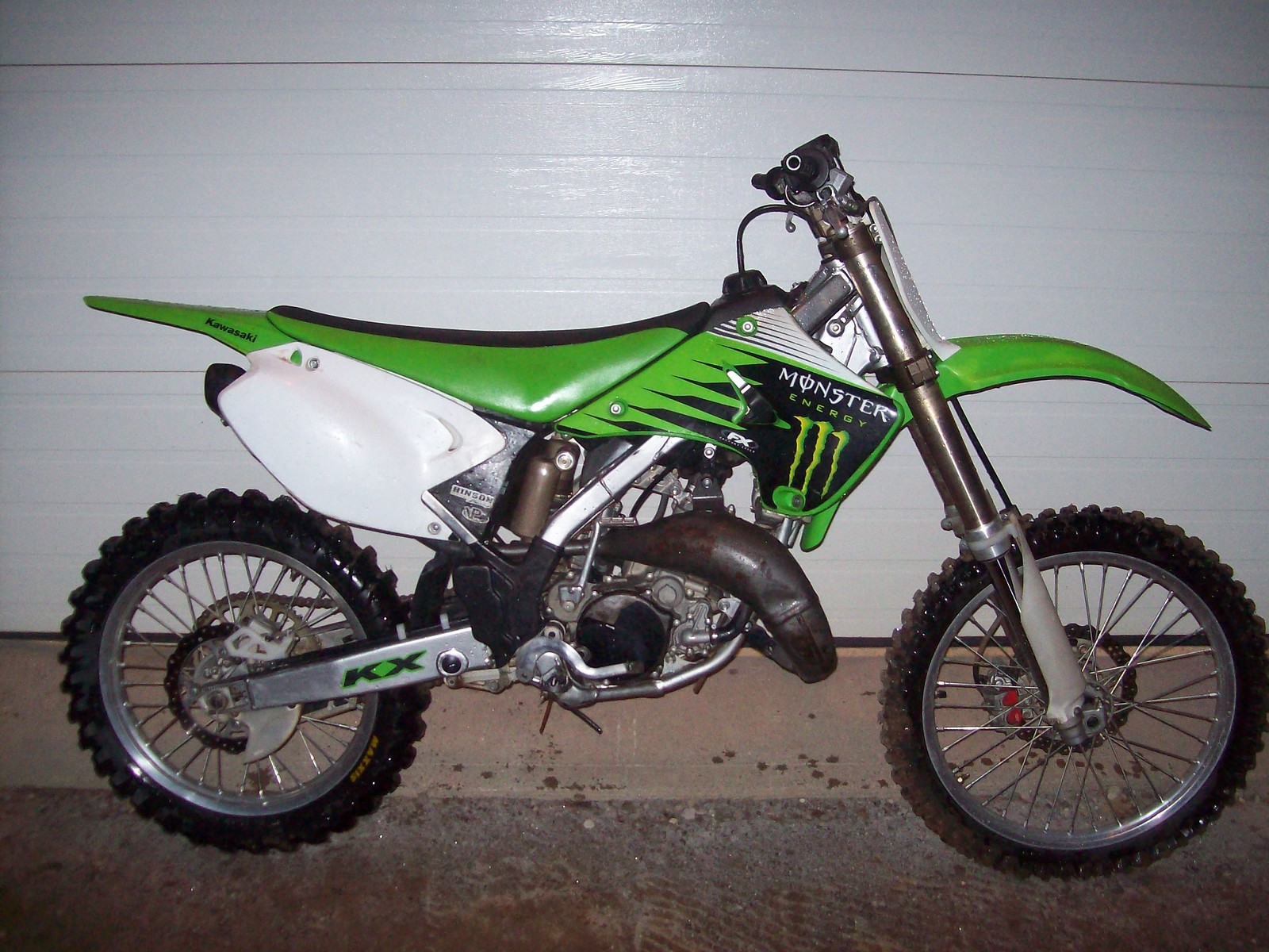 kx 125 dirt bike