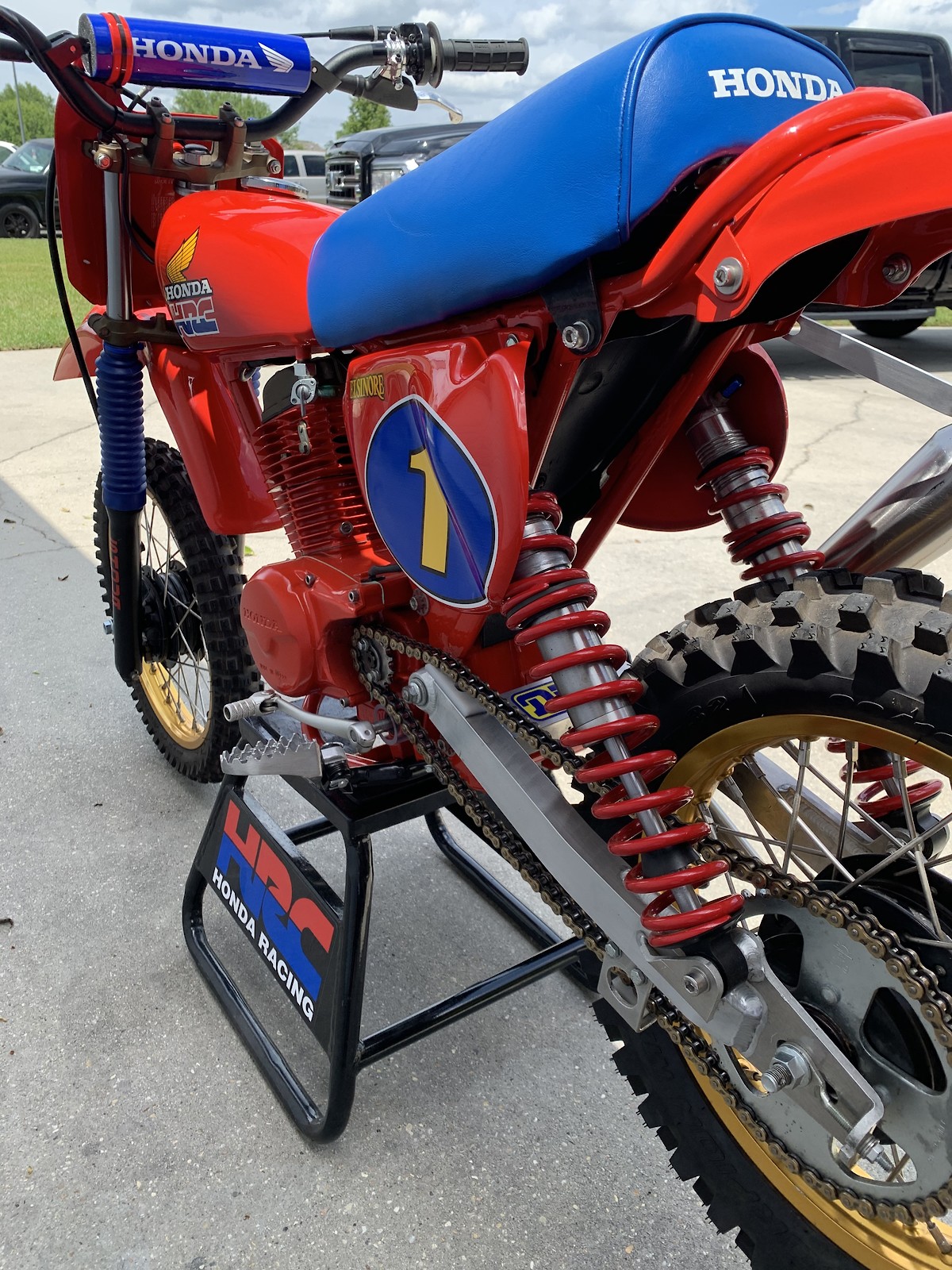 ホンダ XR75 77 - 78 ファイティングレッドフロント＆リアフェンダーマッドガードキット バイクパーツ 部品 互換品 カスタム アクセサリー BaT Auction: 1977 Honda XR75 at No Reserve