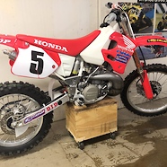 1992 Honda CR250R- original owner, less than 5 hrs time since new!