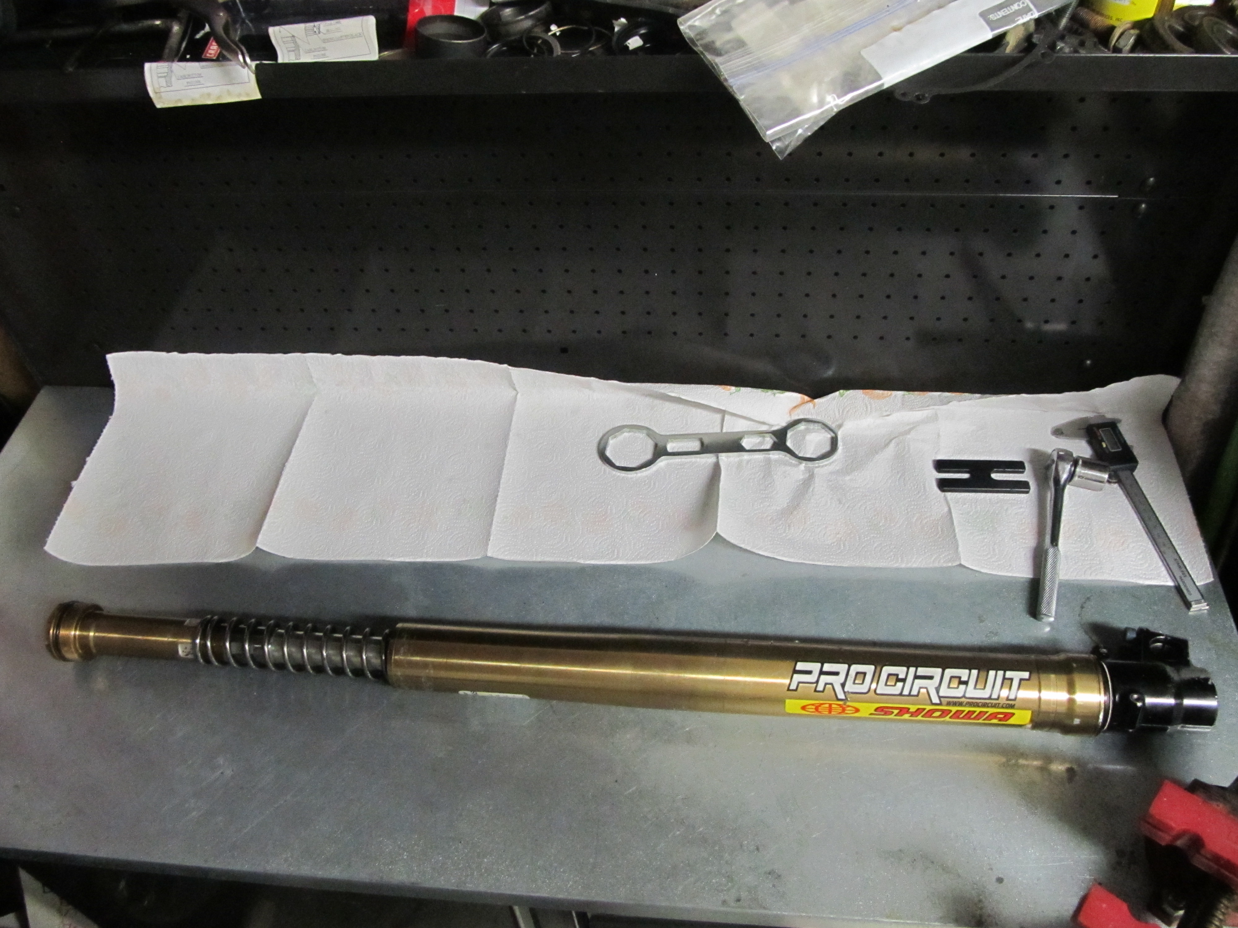 showa a kit pro circuit fork disassembly16 DJFMXpro Motocross