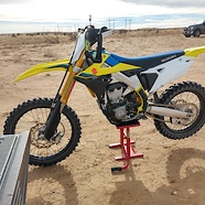 VicDaMoan03's Suzuki