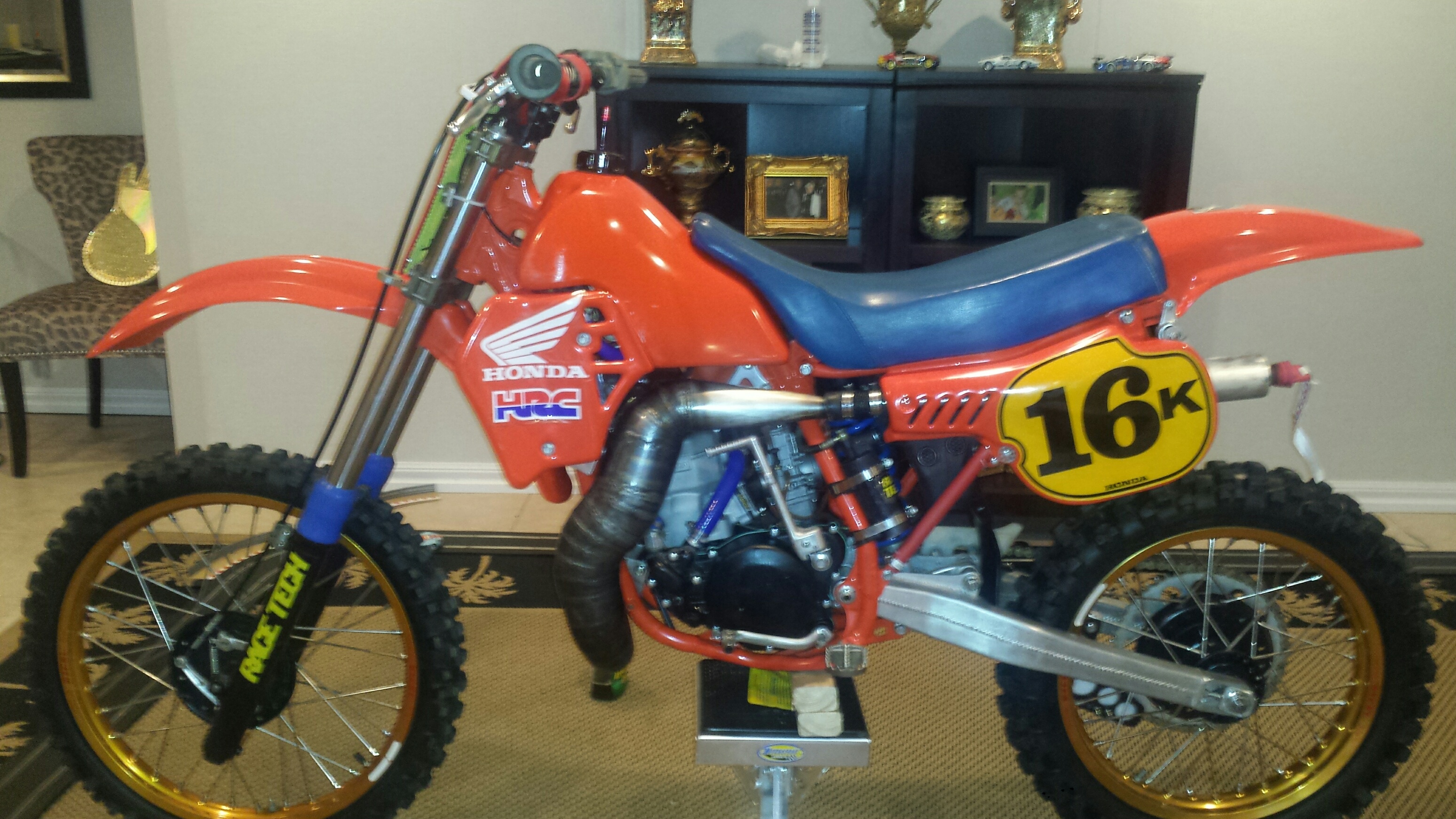 1983 Mugen ME250 kitted CR250 Mike P.�s Bike Check