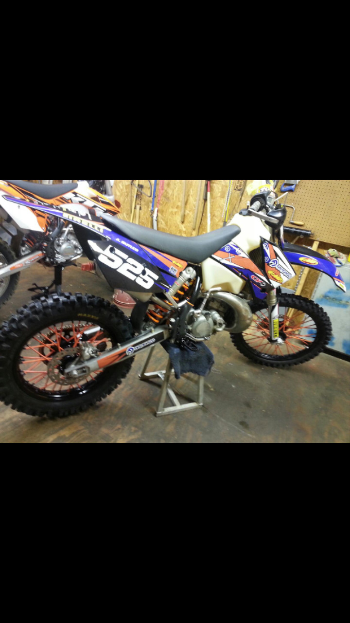 2005 KTM 200 EXC AdamB525