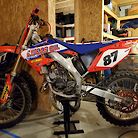 2004 cr125