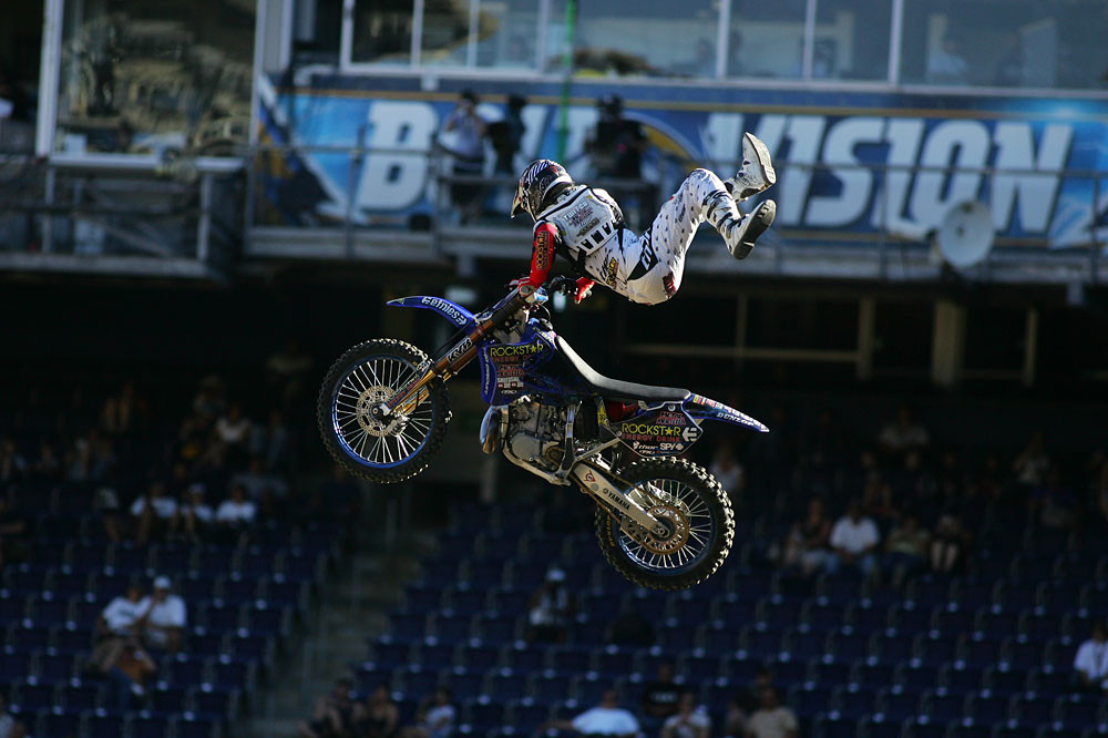 twitch dirt bike rider