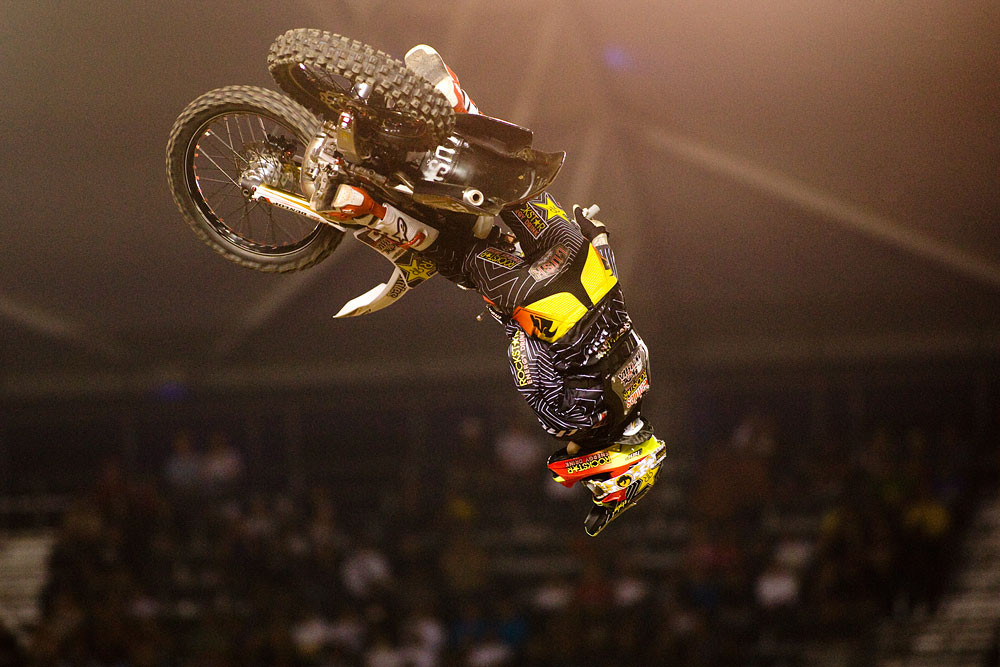 twitch dirt bike